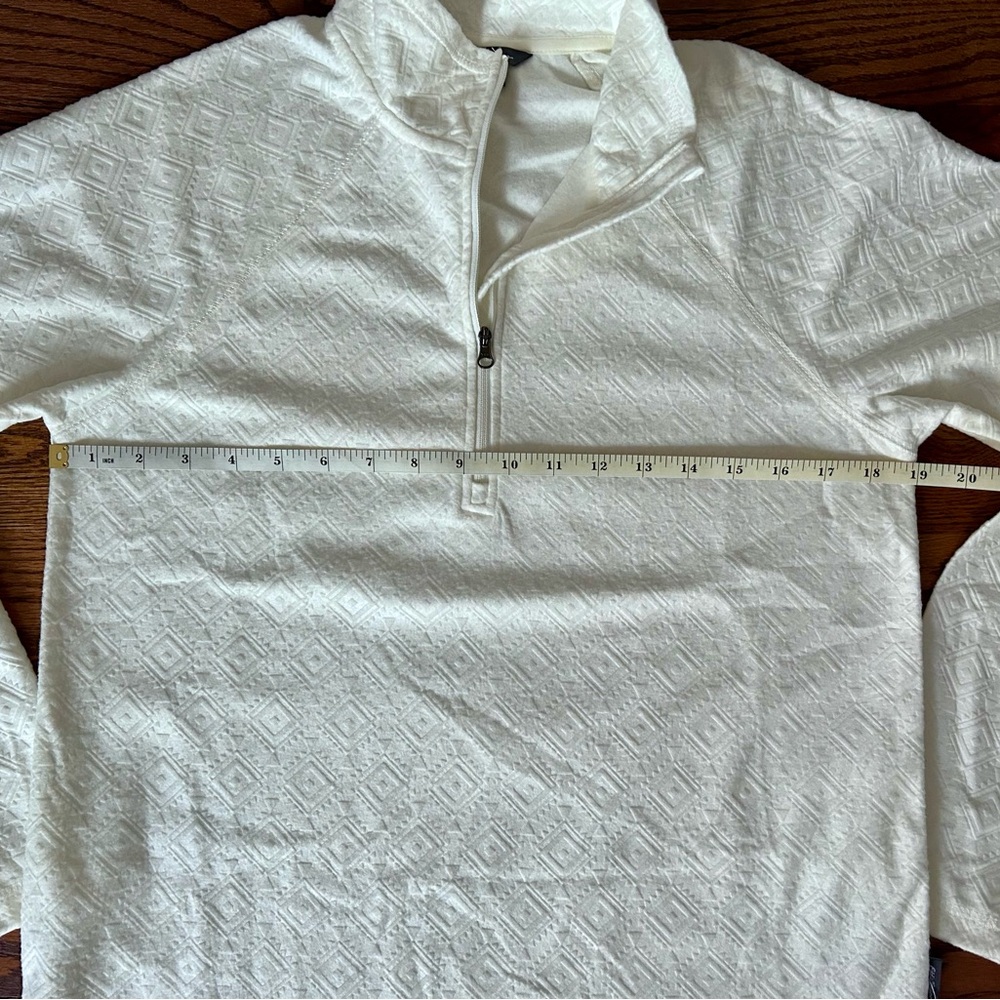 Eddie Bauer Women's Quarter Zip Polar Fleece Ivory Embossed. Size: Small - Picture 9 of 10